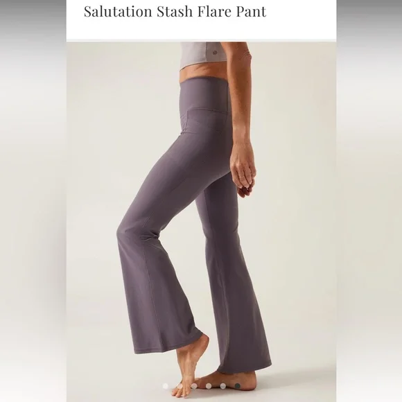 NWT Athleta Salutation stash flare pant - Picture 4 of 5